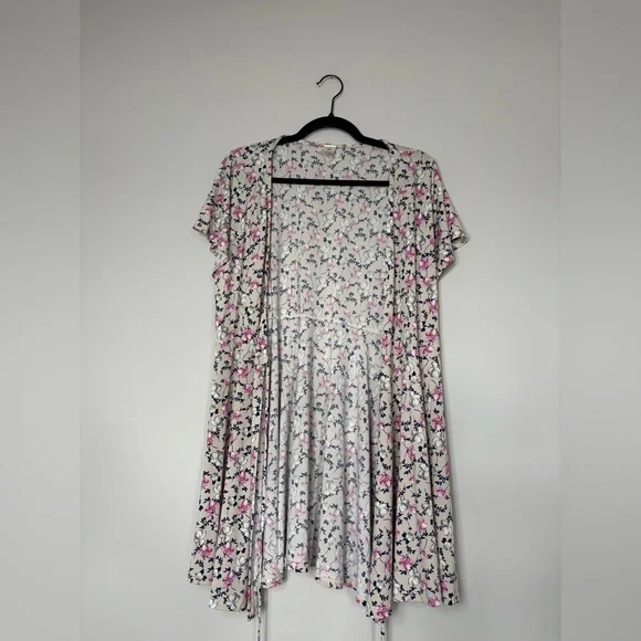 I Joah Floral Wrap Short Spring/Summer Dress Size L Lightweight Flowy Beachy - Picture 11 of 11